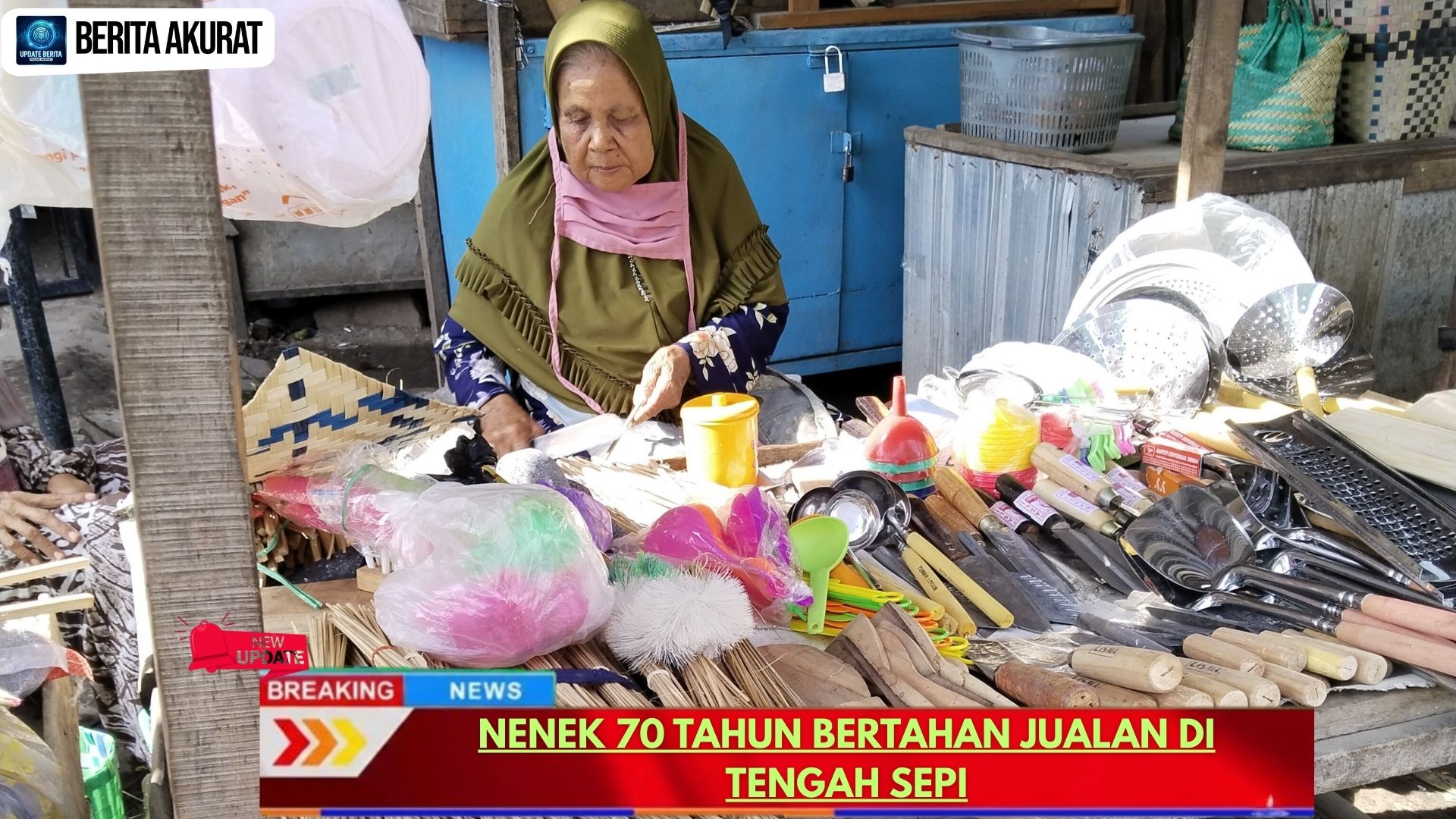 Nenek 70 Tahun Bertahan Jualan di Tengah Sepi