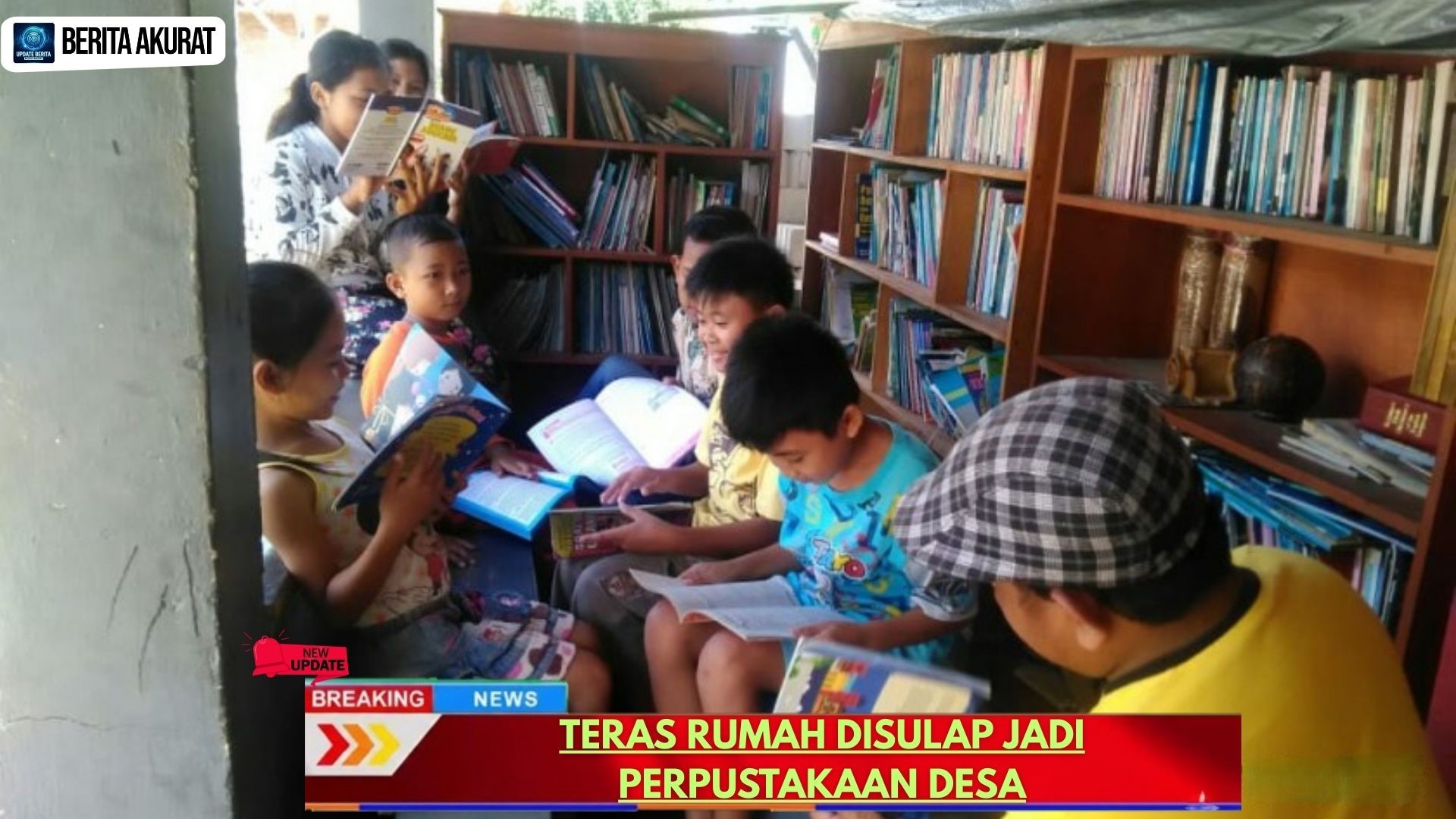 Teras Rumah Disulap Jadi Perpustakaan Desa
